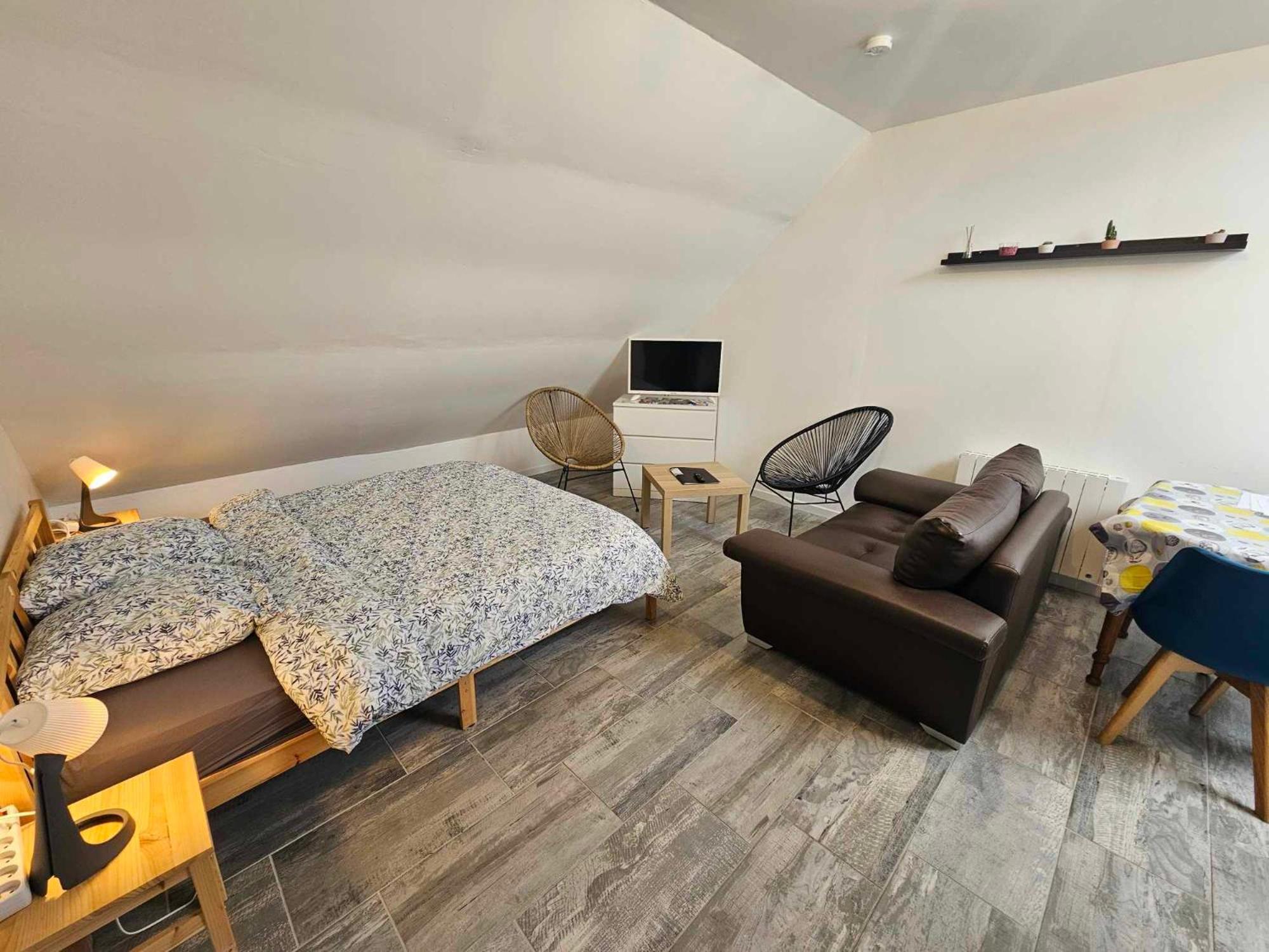 Studios Du Cedre Cuvilly Εξωτερικό φωτογραφία